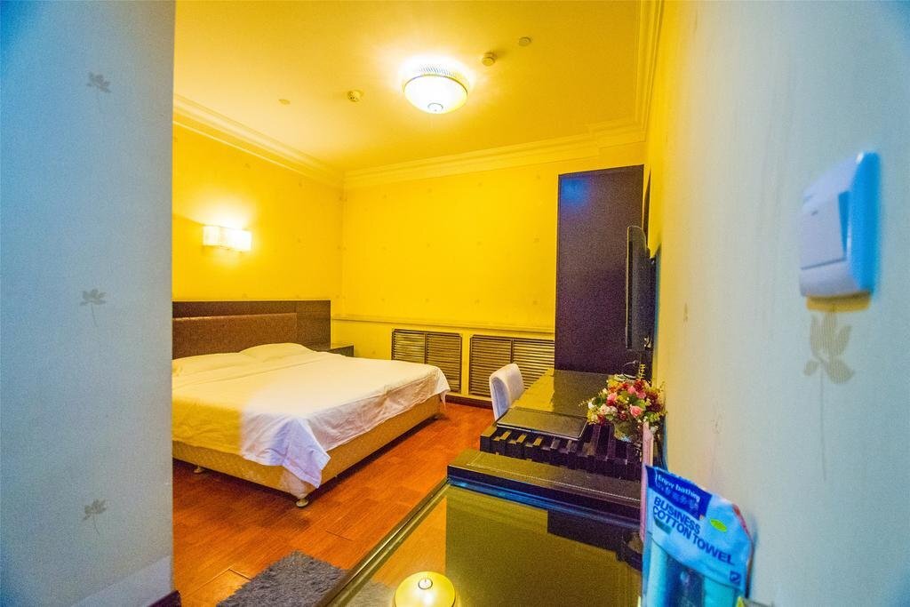 Далянь: Dalian Guohua Holiday Inn
