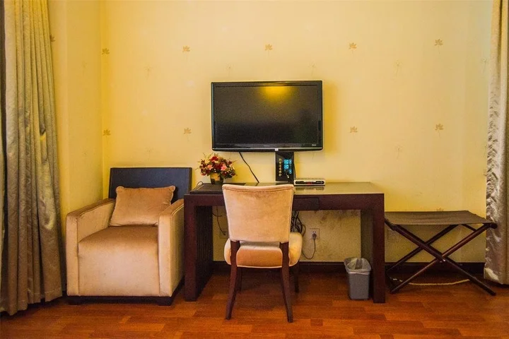 Далянь: Dalian Guohua Holiday Inn