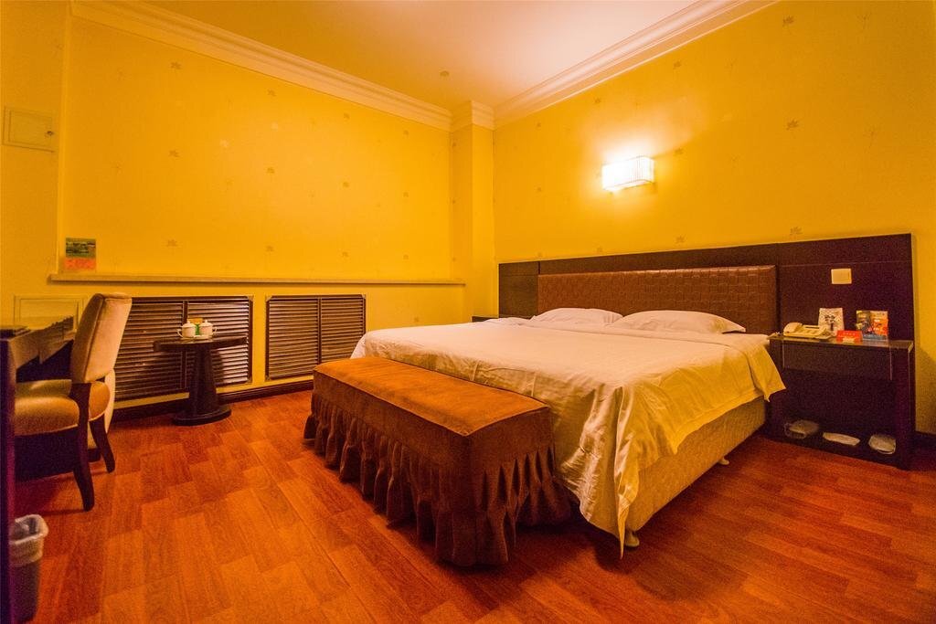 Далянь: Dalian Guohua Holiday Inn