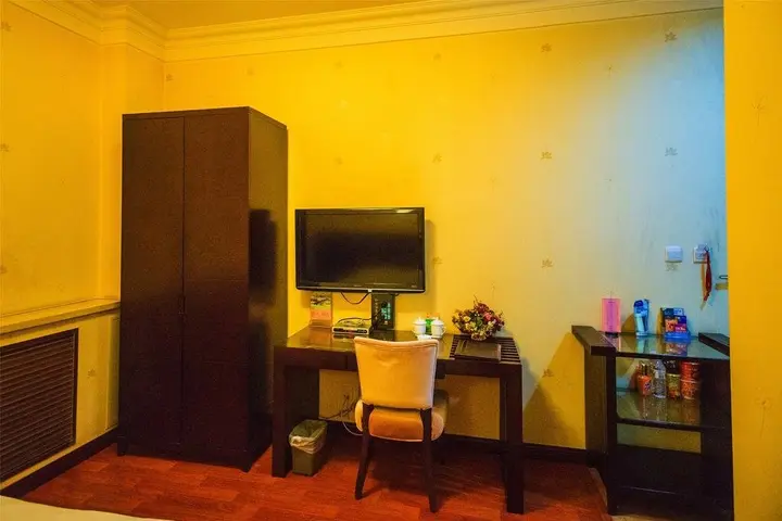 Далянь: Dalian Guohua Holiday Inn