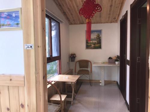 Эньши: Enshi Grand Canyon Chunlun Farmstay