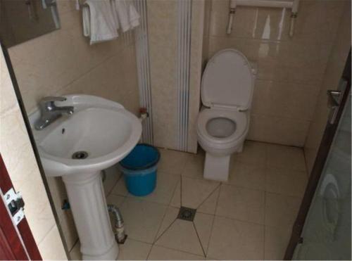 Лянфан: Jinfu Inn