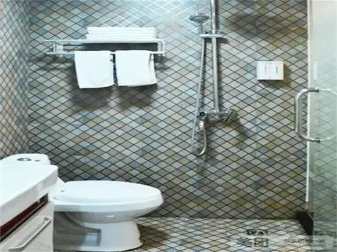 Линьи: Baidu Fashion Hotel