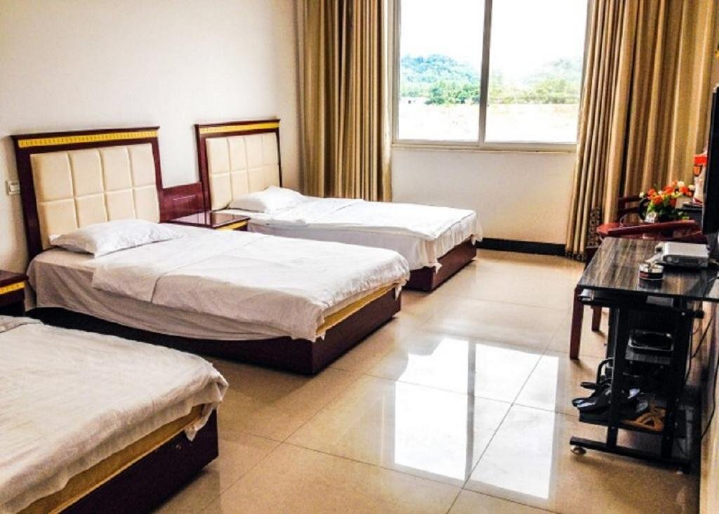 Лешан: Taijun Business Hotel Leshan