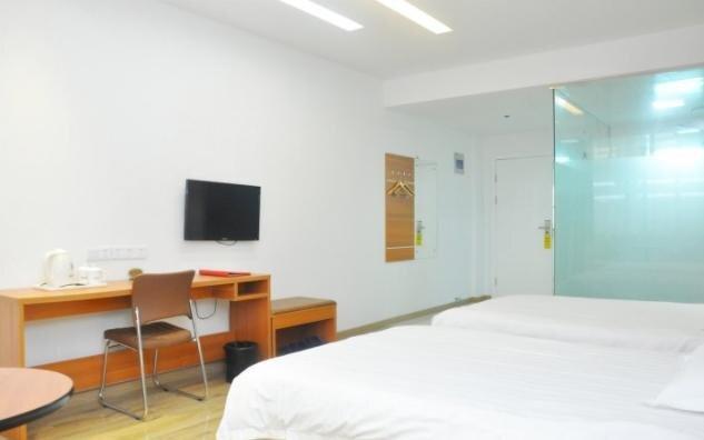 Линьи: Thank You Hotel Nanfang North Bus Station
