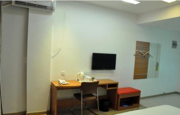 Линьи: Thank You Hotel Nanfang North Bus Station