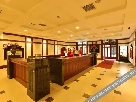 Далянь: Red Flag Valley Golf Hotel