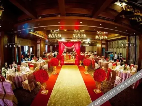 Далянь: Red Flag Valley Golf Hotel