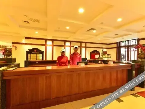 Далянь: Red Flag Valley Golf Hotel