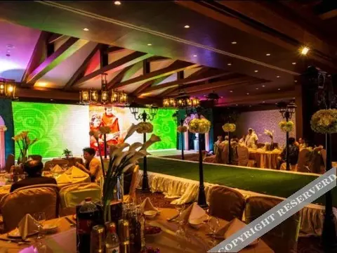 Далянь: Red Flag Valley Golf Hotel