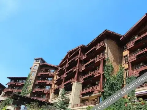 Далянь: Red Flag Valley Golf Hotel