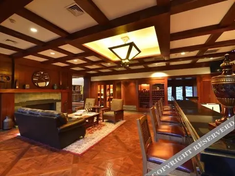 Далянь: Red Flag Valley Golf Hotel