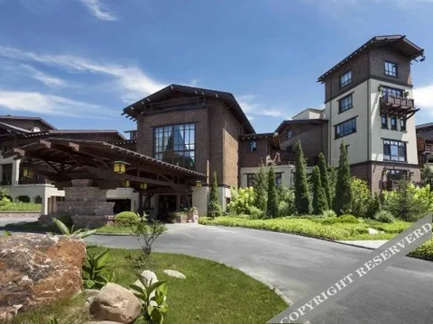Далянь: Red Flag Valley Golf Hotel