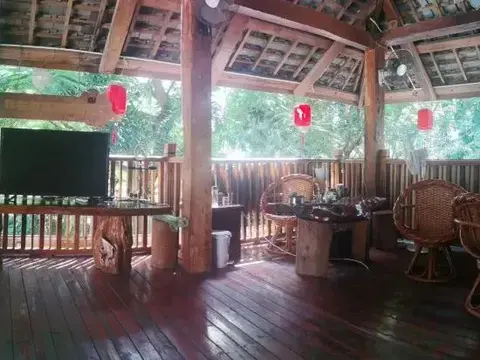 Цзинхун: Jingxu Inn