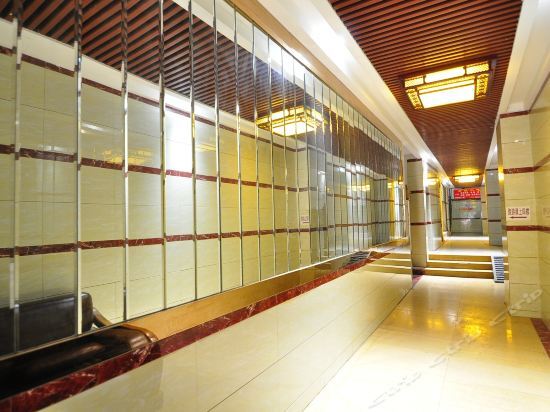 Цюйцзин: Qujing Xuantan Inn