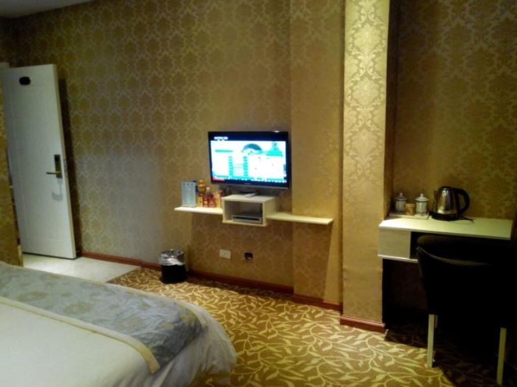 Цюйцзин: Qujing Ruixin Business Hotel
