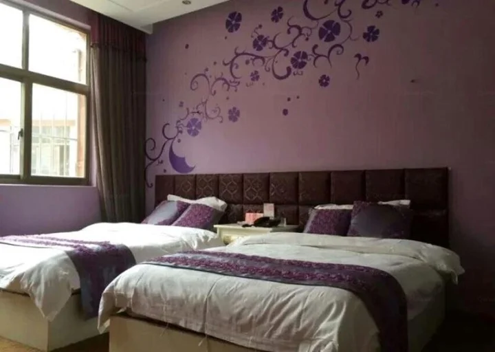 Цюйцзин: Qujing Ruixin Business Hotel