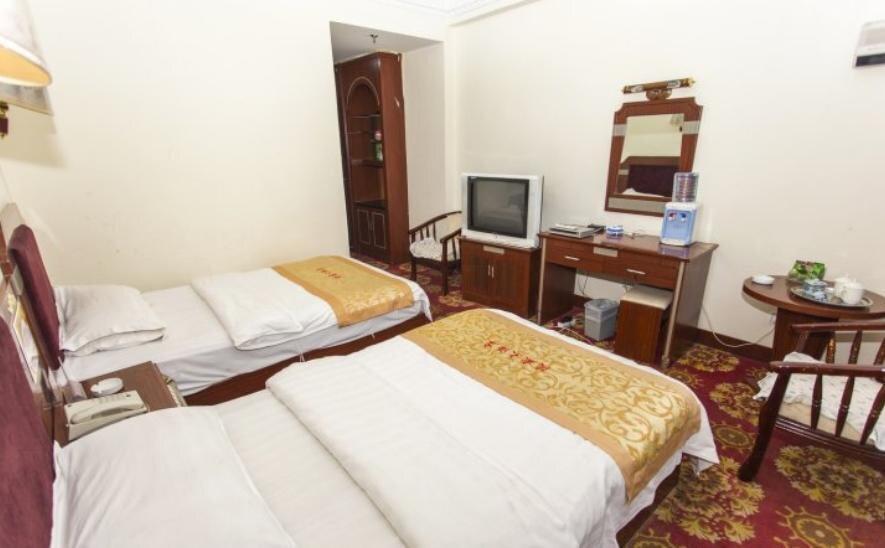 Цюйцзин: Qujing Desheng Hotel