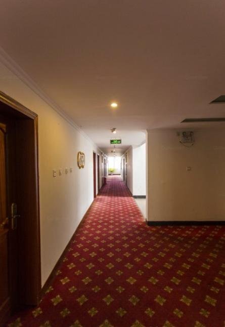Цюйцзин: Qujing Desheng Hotel