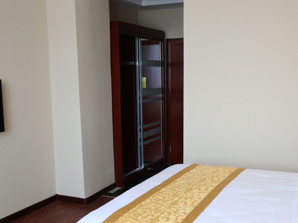 Лянфан: GreenTree Inn Langfang Bazhou City Shengfang Town International Furniture City Hotel