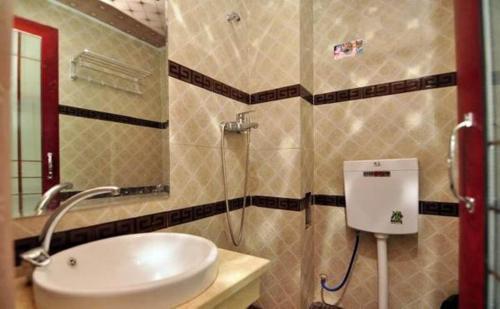 Цюйцзин: Jincheng Hotel