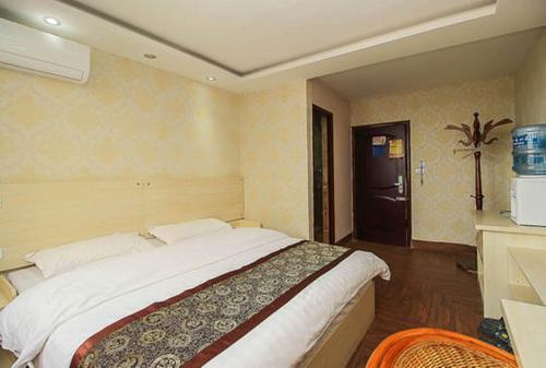 Цюйцзин: Jincheng Hotel