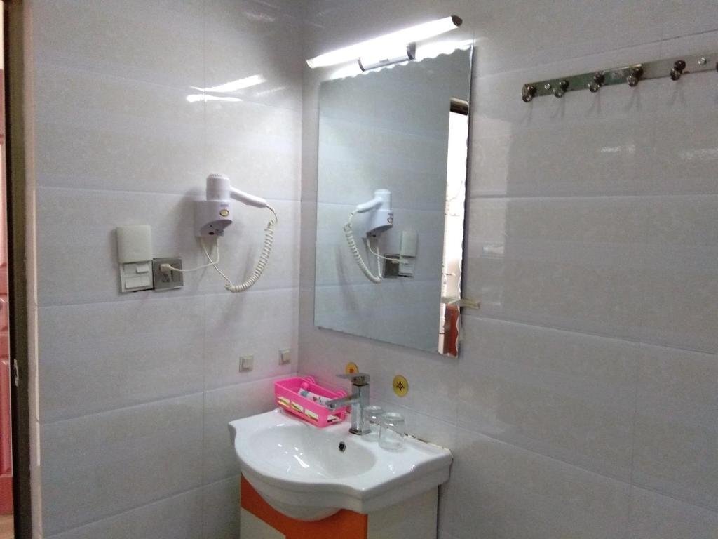 Цюйцзин: Shibahe Express Hotel