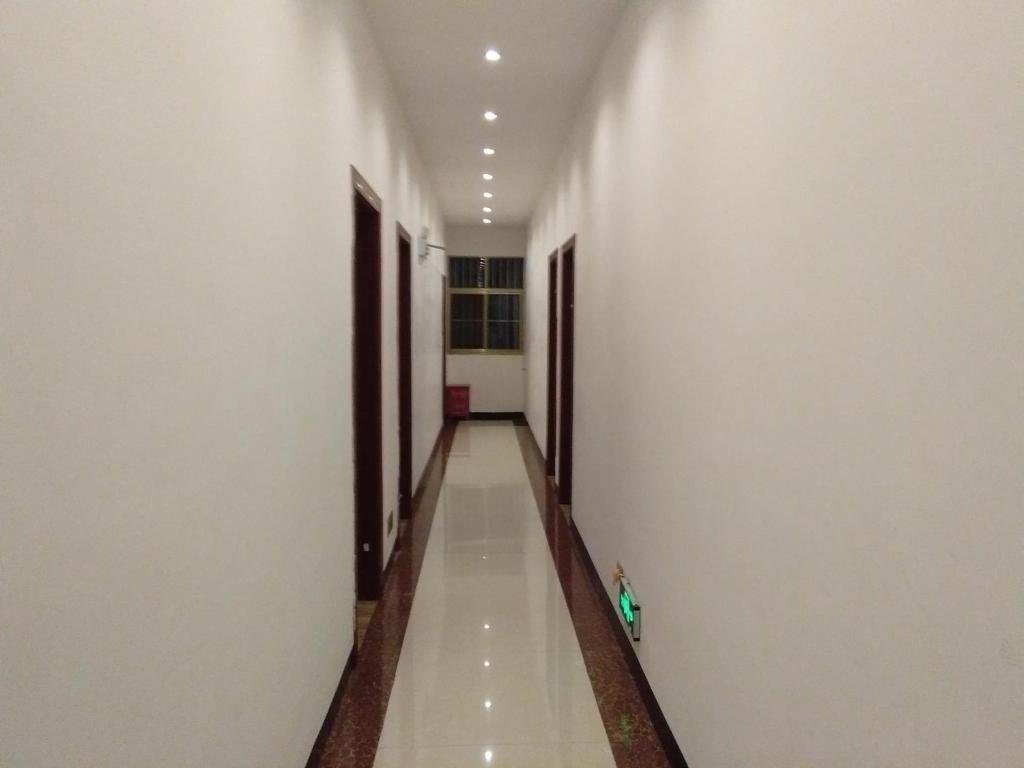 Цюйцзин: Shibahe Express Hotel