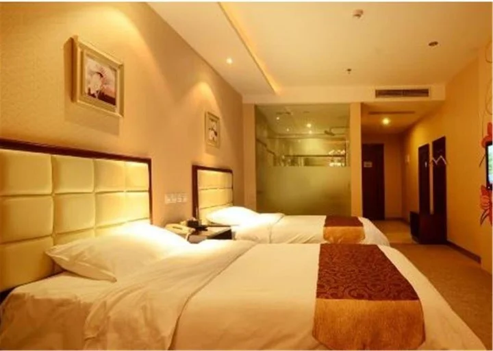 Дэян: Liansheng Hotel