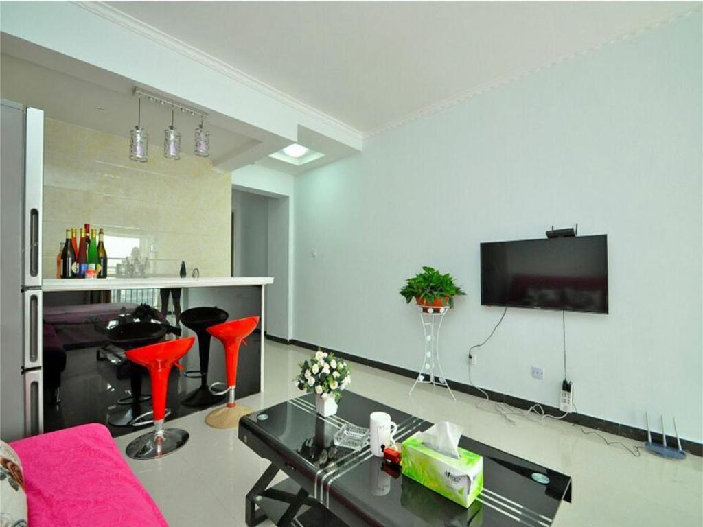Линьи: Small Times Apartment