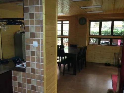 Шанхай: Kunshan Yibao White Coffee Service Apartment