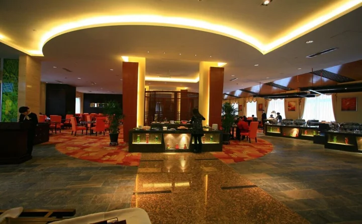 Цзясинь: Gold Riverside Hotel
