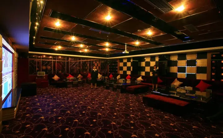 Цзясинь: Gold Riverside Hotel