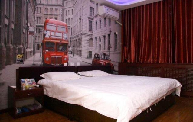Хандань: Star Light Inn
