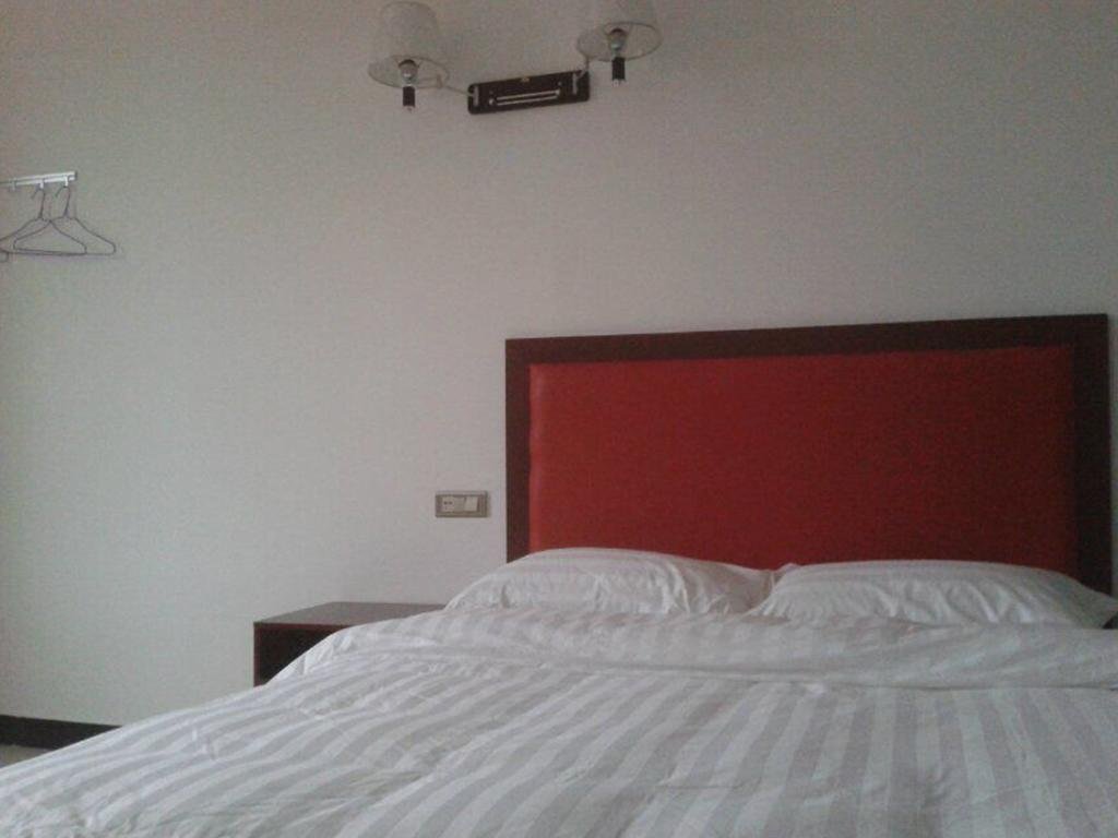 Цзинин: Jinbixuan Hotel