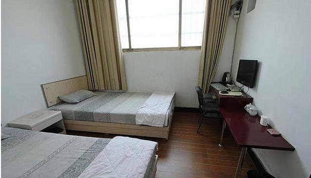 Цзинин: Jinbixuan Hotel