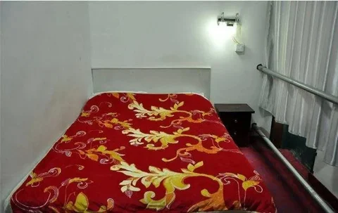 Линьи: Yishui Haotai Business Hotel