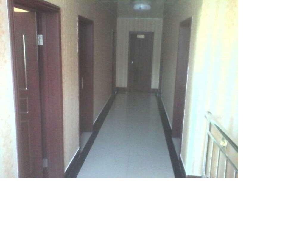 Синьчжоу: Qinghua Hotel