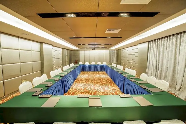 Цзиньчжун: Huangjingang Holiday Hotel