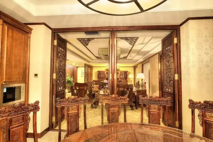 Цзиньчжун: Huangjingang Holiday Hotel