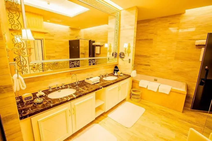 Цзиньчжун: Huangjingang Holiday Hotel