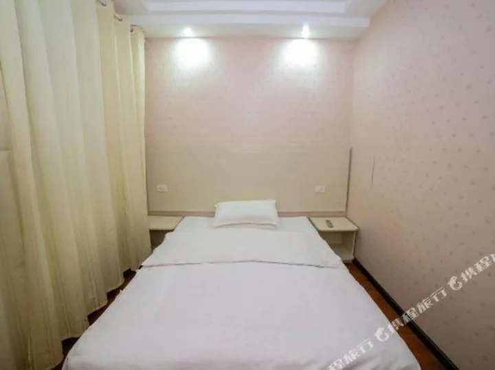 Шиянь: Wudang Mountain Xuanfeng Inn