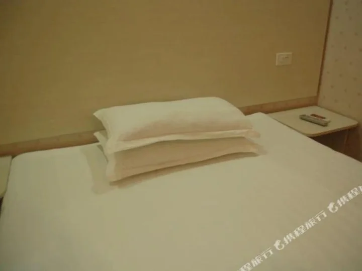 Шиянь: Wudang Mountain Xuanfeng Inn