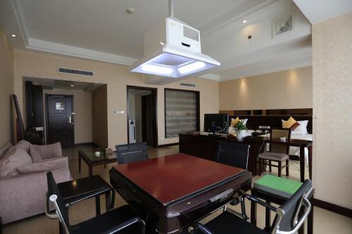Шанграо: Yutai International Hotel