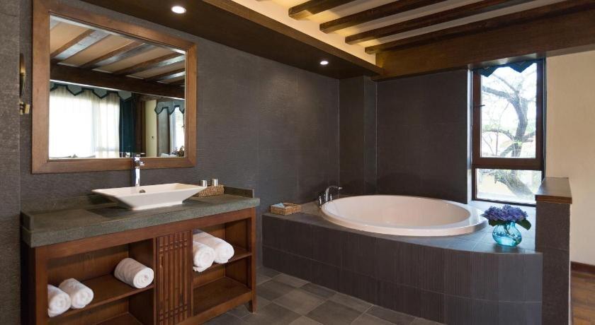 Шангри-Ла: Shangri-la Wonderland Boutique Hotel