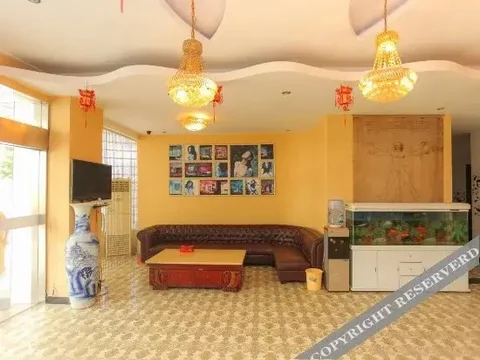 Суцянь: Weiluona Hotel