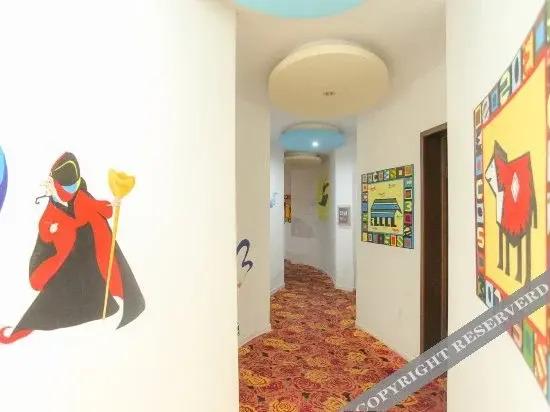 Суцянь: Weiluona Hotel