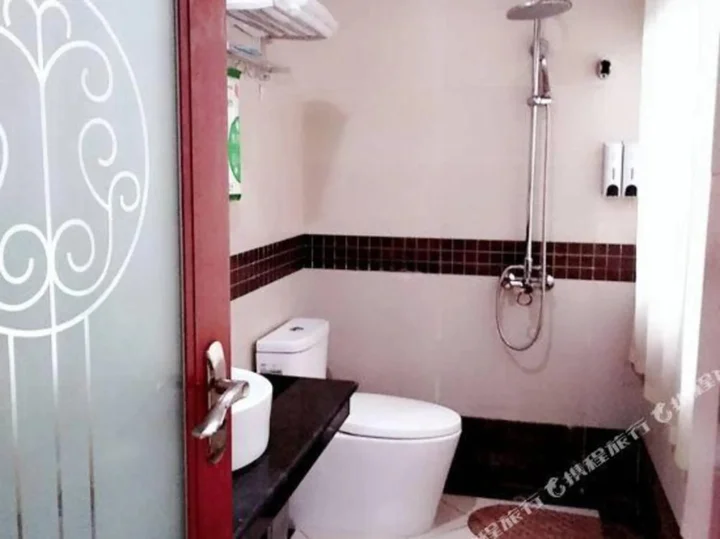 Ибинь: Xianyuan Business Inn