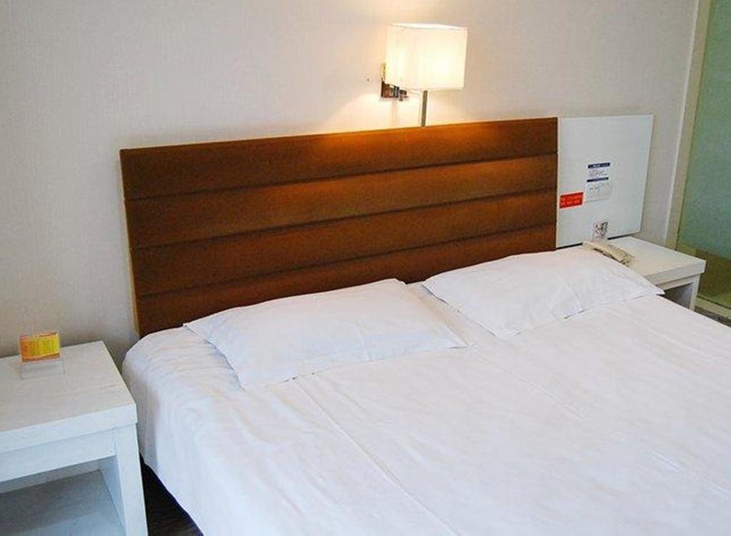 Цзинмэнь: Rujia Inn