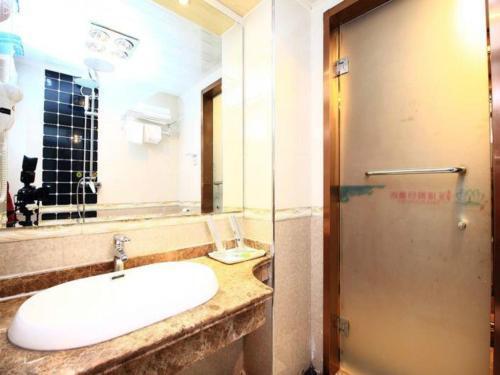 Шанграо: Yuzhe Hotel